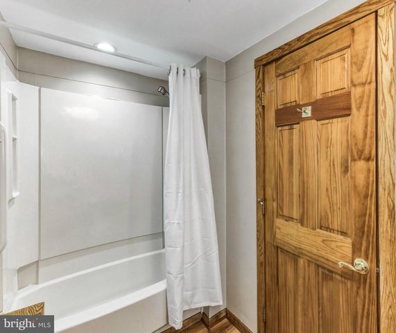 466 LOGAN AVE, Burlington, NJ 08016
