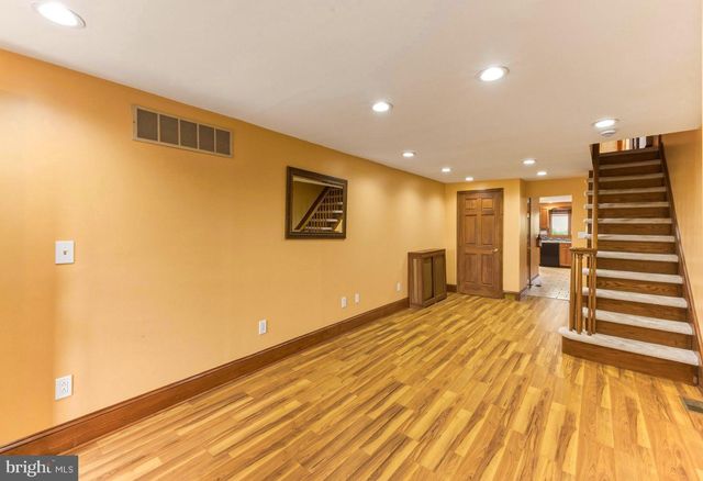 466 LOGAN AVE, Burlington, NJ 08016