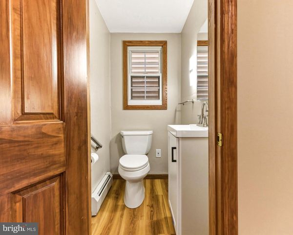 466 LOGAN AVE, Burlington, NJ 08016