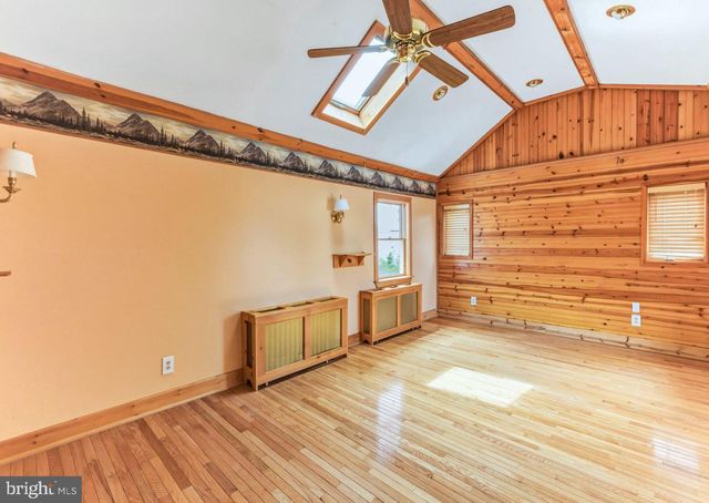 466 LOGAN AVE, Burlington, NJ 08016