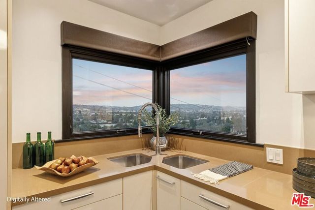 3654 Holboro Drive, Los Angeles, CA 90027