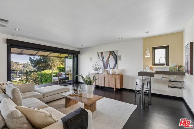 3654 Holboro Drive, Los Angeles, CA 90027