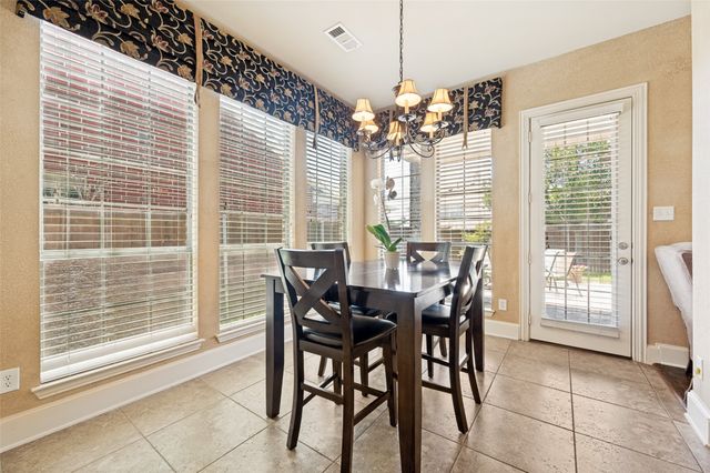 416 Mordred Lane, Lewisville, TX 75056