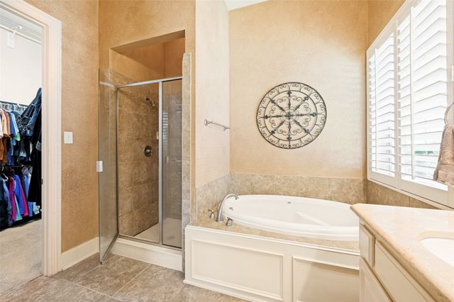 416 Mordred Lane, Lewisville, TX 75056
