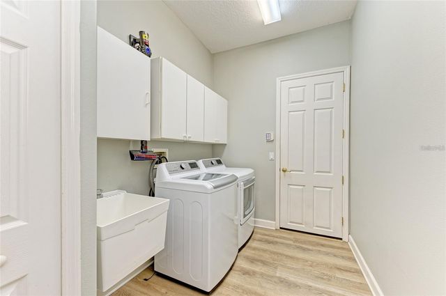 8326 MISTY WOOD COURT, Sarasota, FL 34241