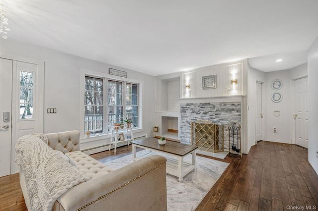 273 N Country Road, Miller Place, NY 11764