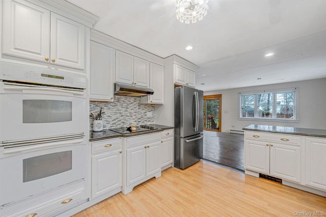 273 N Country Road, Miller Place, NY 11764