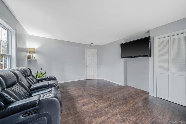 273 N Country Road, Miller Place, NY 11764