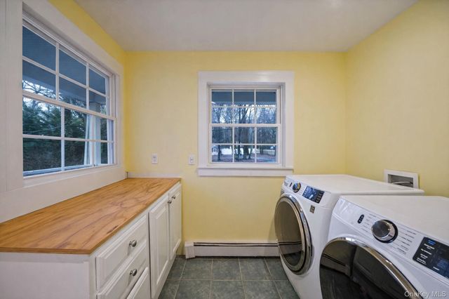 273 N Country Road, Miller Place, NY 11764