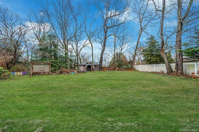 273 N Country Road, Miller Place, NY 11764
