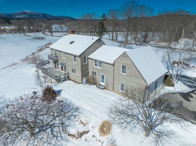 1166 Rannapo Road, Sheffield, MA 01257