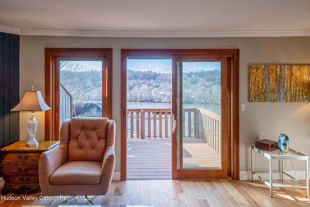 10 Rondout Harbor, Port Ewen, NY 12466