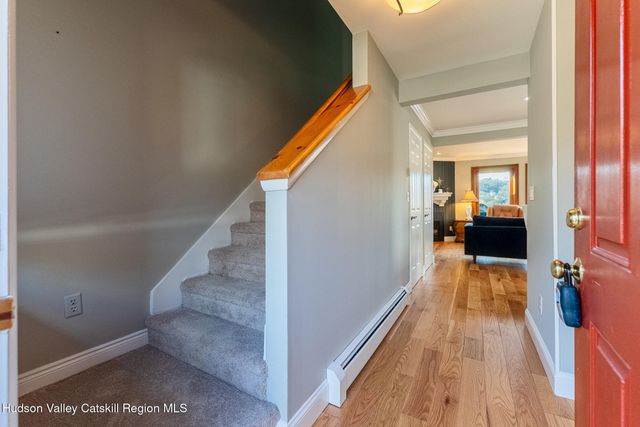 10 Rondout Harbor, Port Ewen, NY 12466