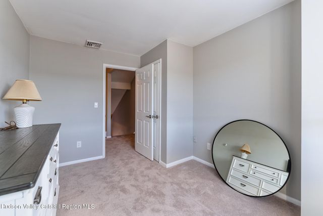 10 Rondout Harbor, Port Ewen, NY 12466