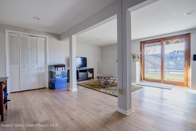 10 Rondout Harbor, Port Ewen, NY 12466