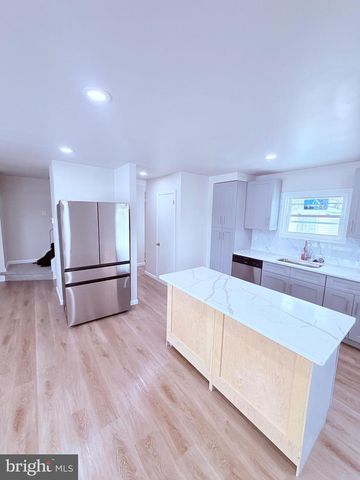 17 PEARSON DR, Newark, DE 19713