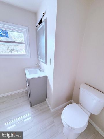 17 PEARSON DR, Newark, DE 19713