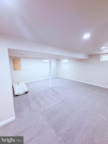 17 PEARSON DR, Newark, DE 19713