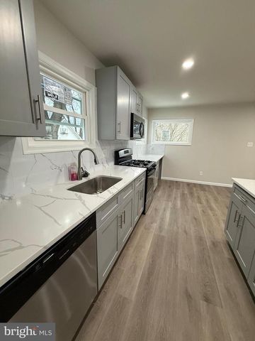 17 PEARSON DR, Newark, DE 19713