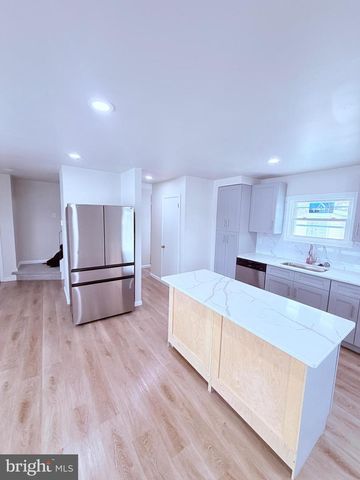 17 PEARSON DR, Newark, DE 19713