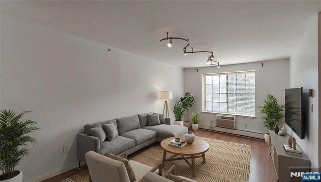 1412 Faulkner Court, Mahwah, NJ 07430