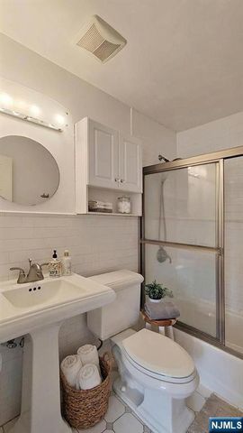 1412 Faulkner Court, Mahwah, NJ 07430