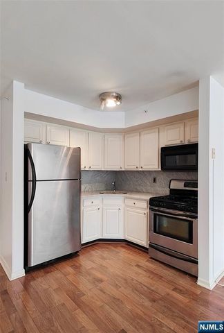 1412 Faulkner Court, Mahwah, NJ 07430