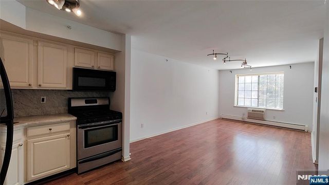 1412 Faulkner Court, Mahwah, NJ 07430