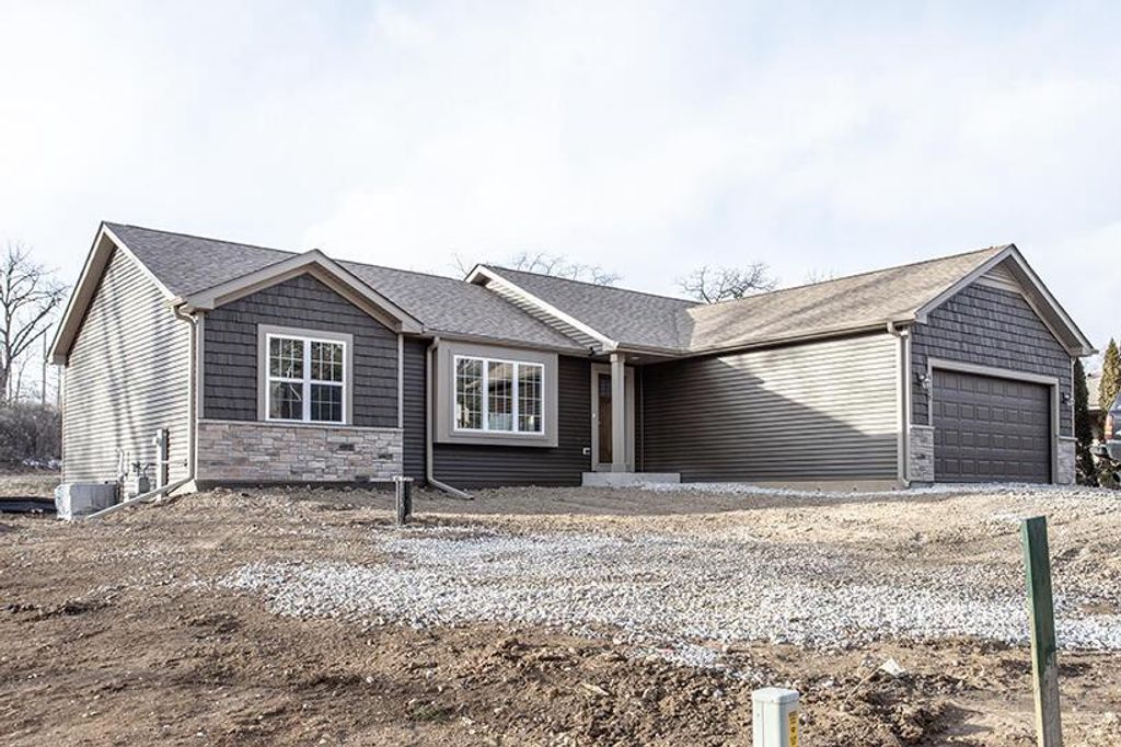 30701 Jeffrey DRIVE, Burlington, WI 53105