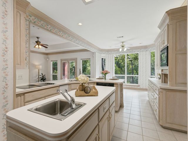 2008 Winding Creek Boulevard, Flower Mound, TX 75022