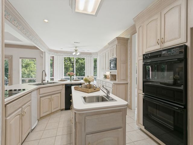 2008 Winding Creek Boulevard, Flower Mound, TX 75022