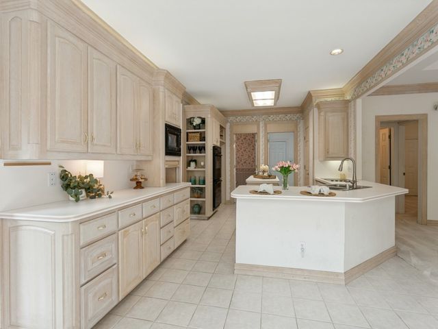 2008 Winding Creek Boulevard, Flower Mound, TX 75022