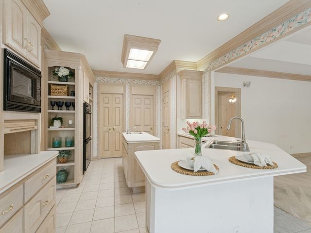 2008 Winding Creek Boulevard, Flower Mound, TX 75022