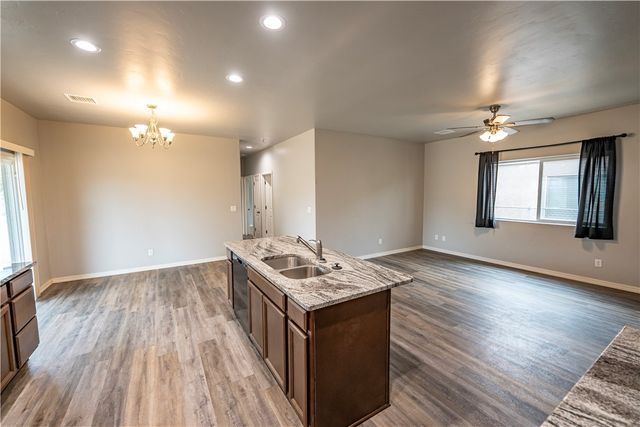 2381 E Neal Avenue, Kingman, AZ 86409