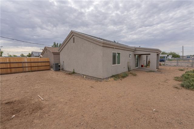 2381 E Neal Avenue, Kingman, AZ 86409