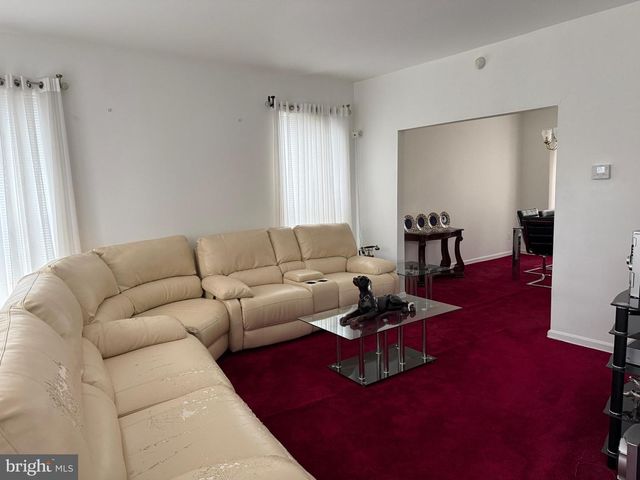 10102 ELLARD DR, Lanham, MD 20706