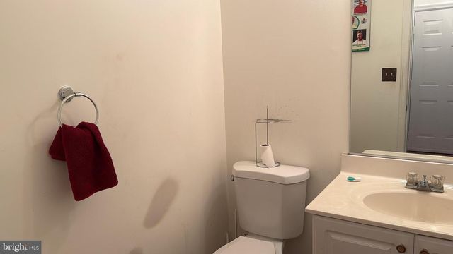 10102 ELLARD DR, Lanham, MD 20706