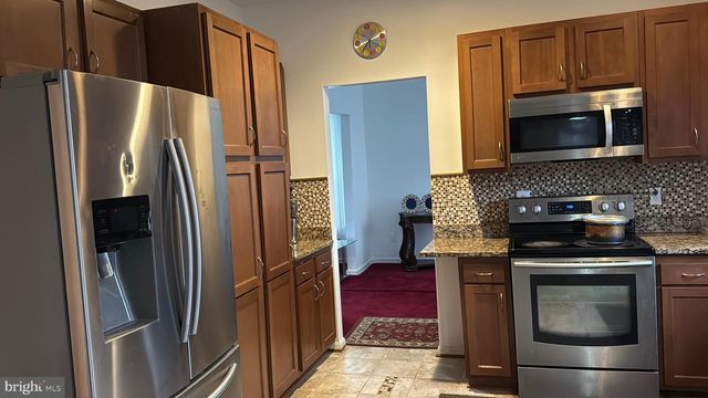 10102 ELLARD DR, Lanham, MD 20706