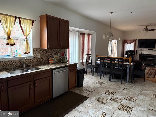 10102 ELLARD DR, Lanham, MD 20706