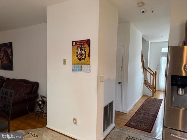 10102 ELLARD DR, Lanham, MD 20706