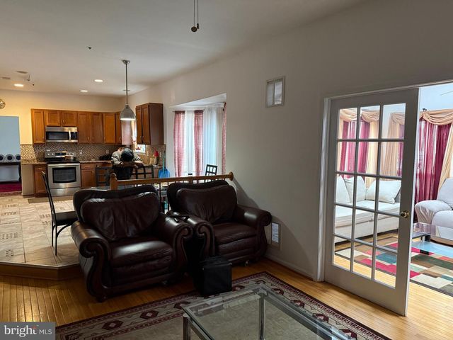 10102 ELLARD DR, Lanham, MD 20706