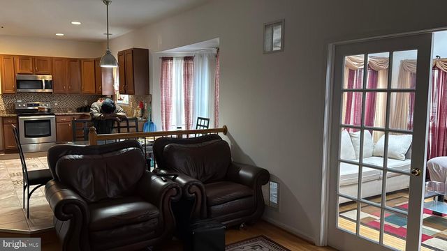 10102 ELLARD DR, Lanham, MD 20706