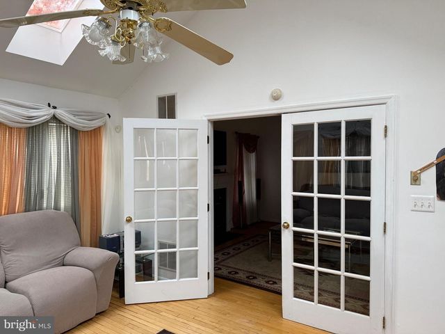 10102 ELLARD DR, Lanham, MD 20706