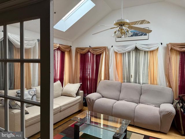 10102 ELLARD DR, Lanham, MD 20706