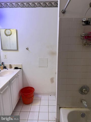 10102 ELLARD DR, Lanham, MD 20706