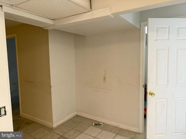 10102 ELLARD DR, Lanham, MD 20706