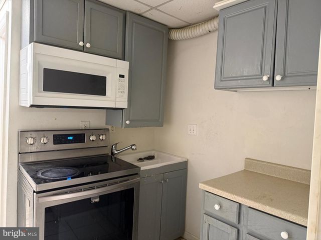 10102 ELLARD DR, Lanham, MD 20706