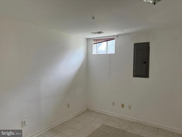 10102 ELLARD DR, Lanham, MD 20706