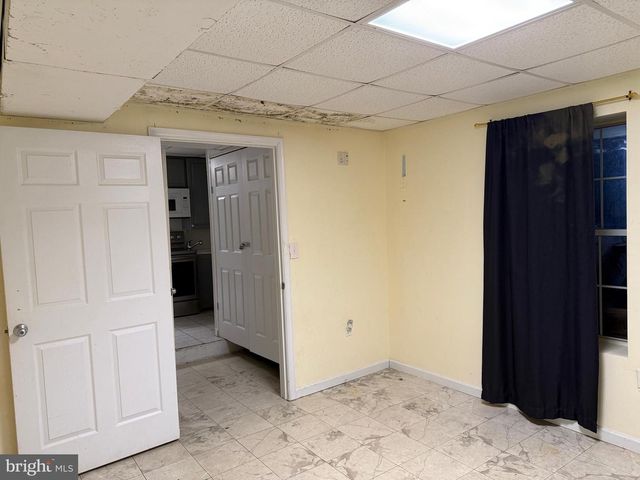 10102 ELLARD DR, Lanham, MD 20706