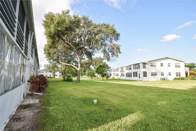 167 Oakridge L 167, Deerfield Beach, FL 33442